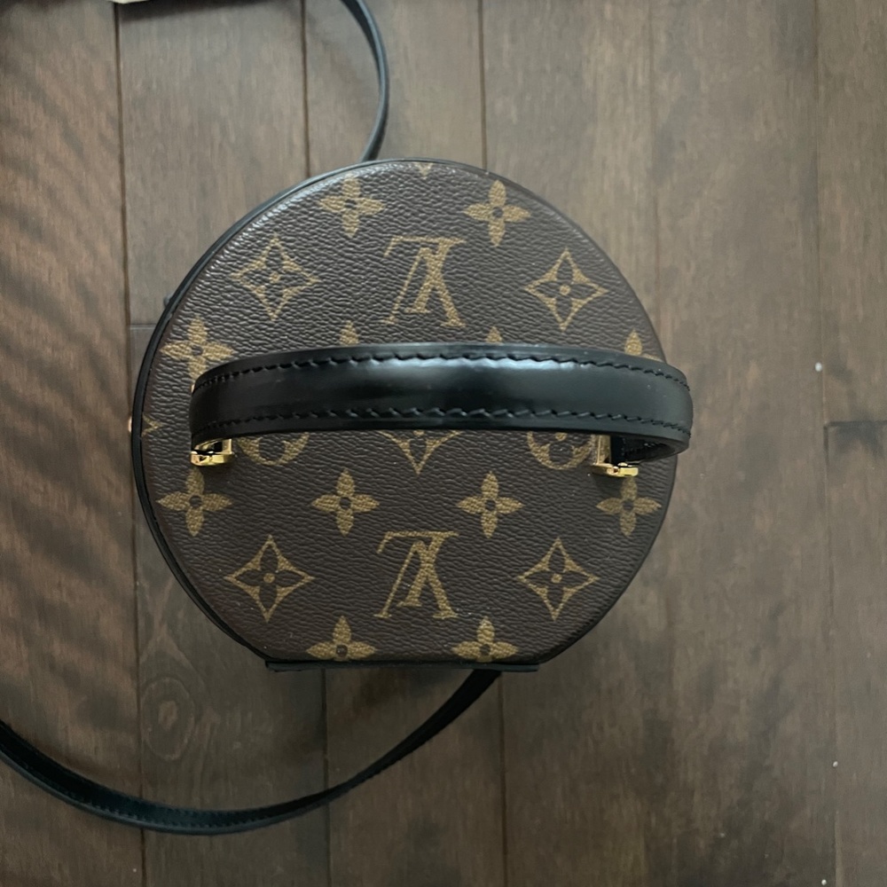 EMT 2050 100% Authentic Loius Vuitton Cannes Handbag - Picture 7 of 10